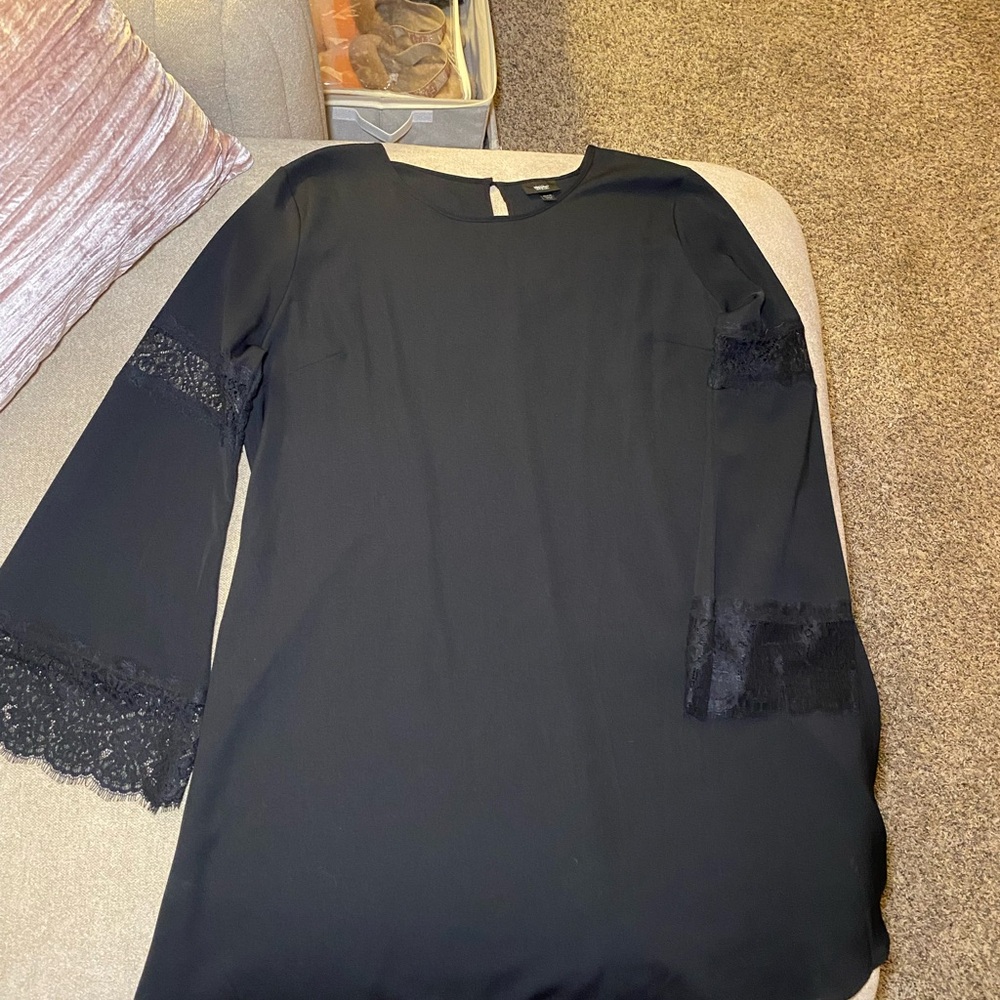 Elegant Black Dress with Lace Sleeves